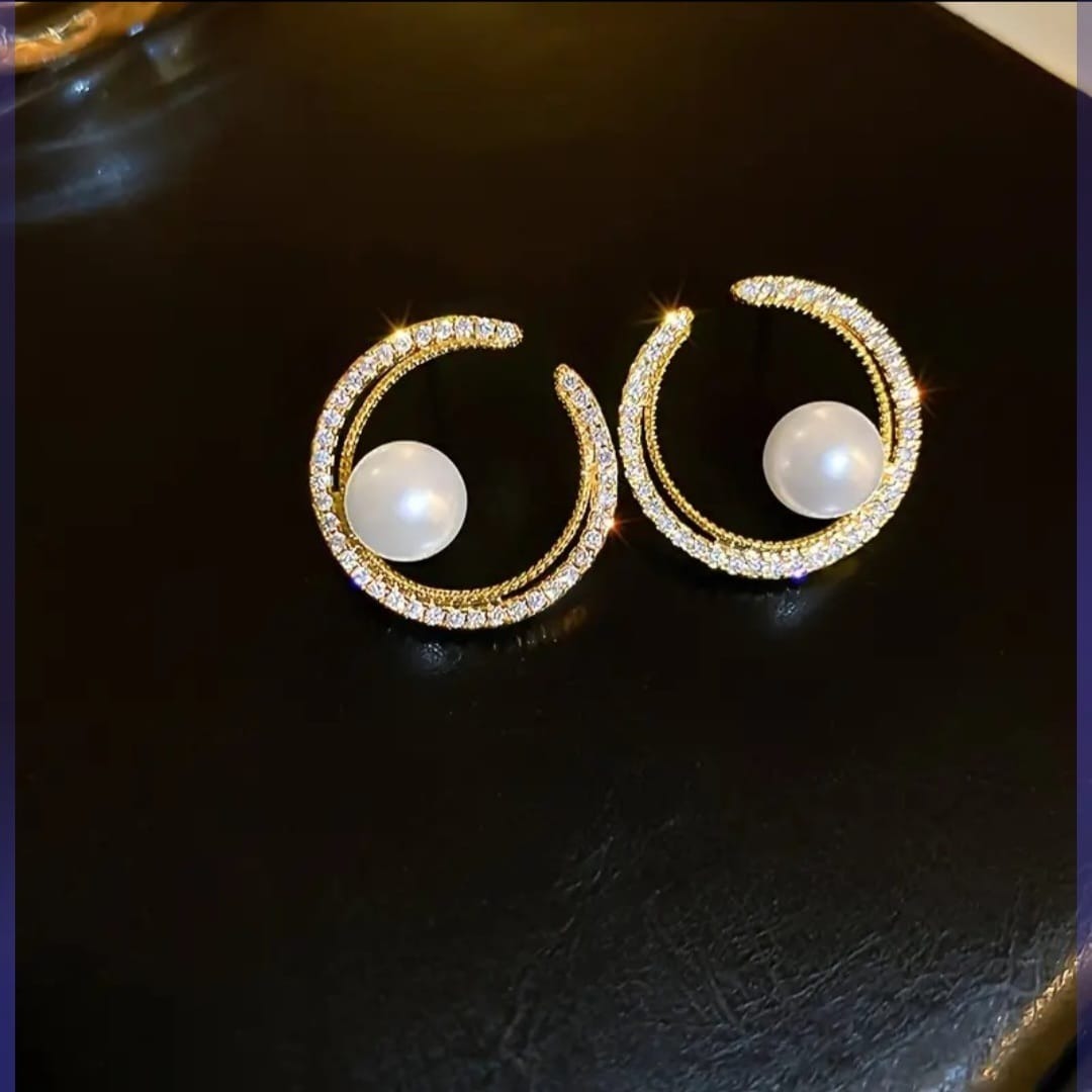 Moon Design Stud Earing