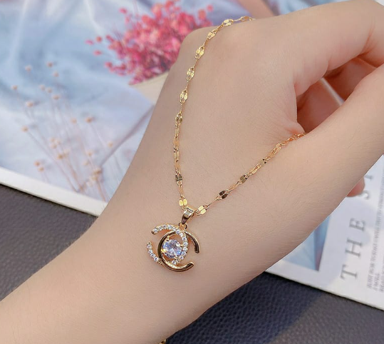 Classy Neck Chain For Women With Elegant Zircon Stone