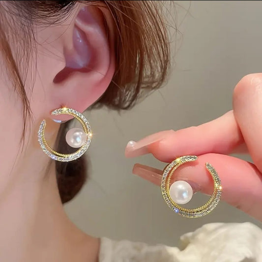 Moon Design Stud Earing